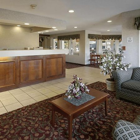 Lakewood Inn & Suites Dowagiac المظهر الخارجي الصورة